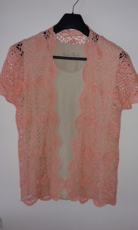 Gehaakt vestje, heel fijn.